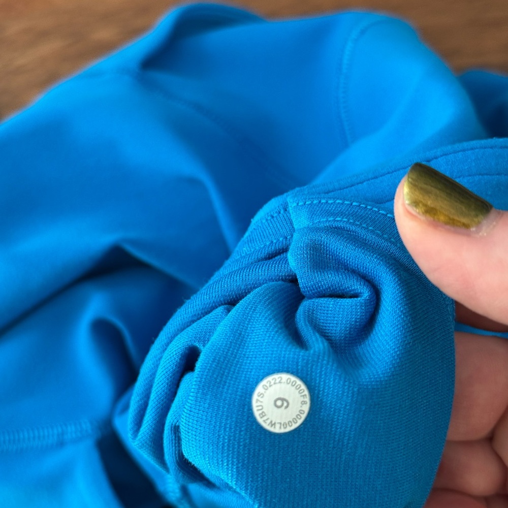 Lululemon Wunder Train High-Rise Short 8” with Pockets — Bright Blue — Size 6 - Picture 5 of 6